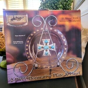 New Western Moments Decorative Plate with Cross on Easle